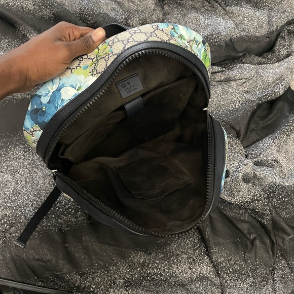 Gucci BackpackGG Supreme Bloom Medium Blue - Picture 5 of 6